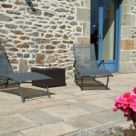 La Maison Bleue Saint-Sauveur-des-Landes Eksteriør bilde