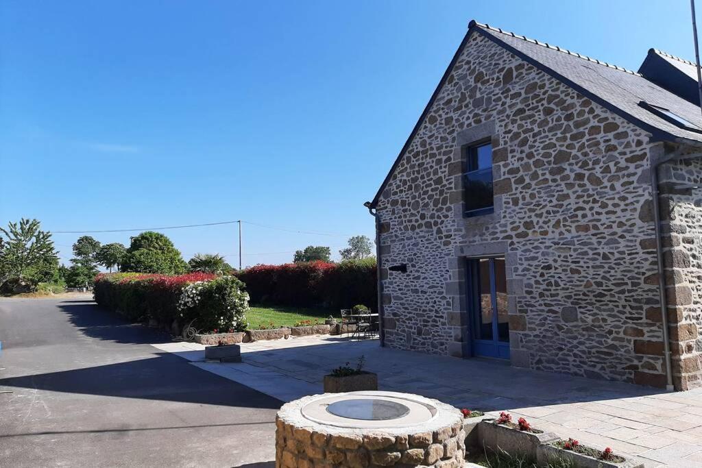 La Maison Bleue Saint-Sauveur-des-Landes Eksteriør bilde